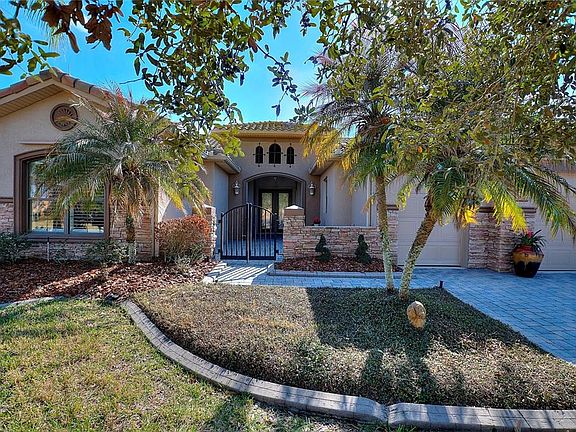 2nd image of 927 San Raphael St