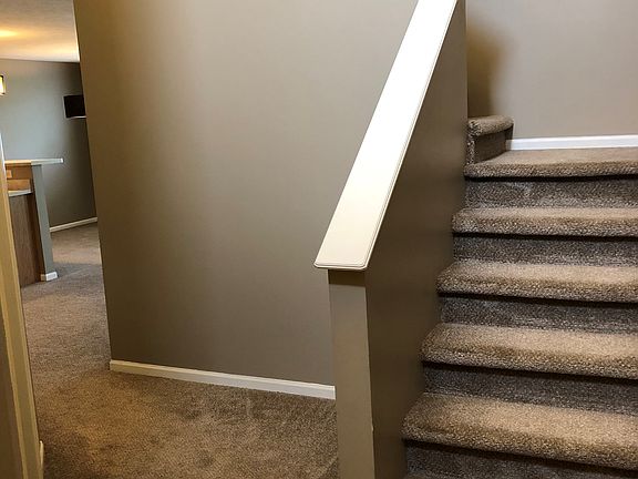 3rd image of 1730 N 175th Plz