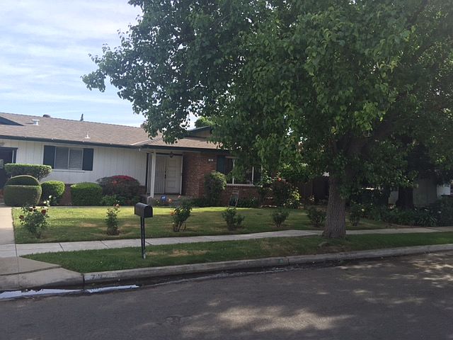 2nd image of 721 W Palo Alto Ave