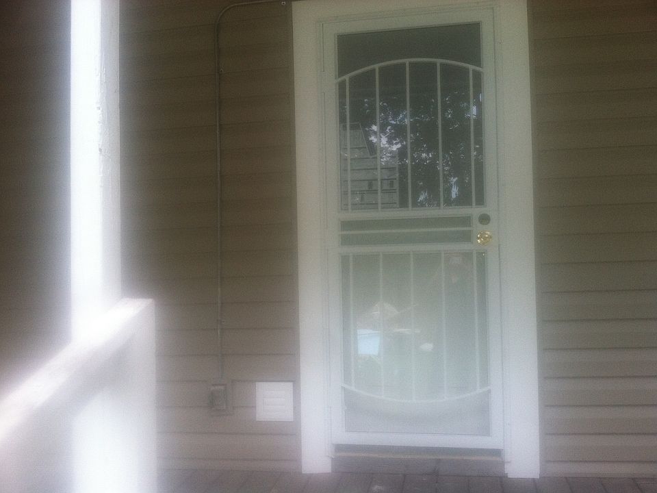 2nd image of 38 Maude St