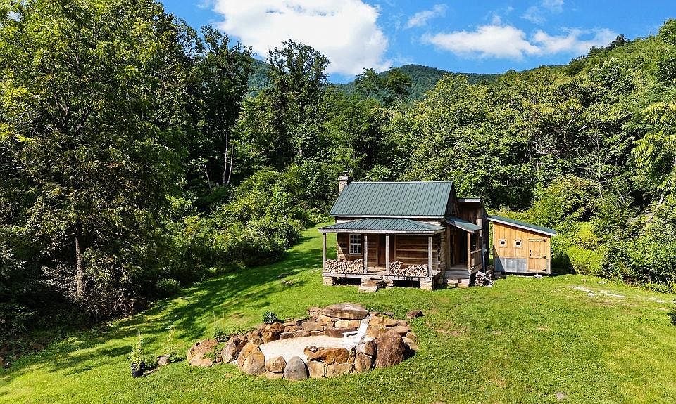 1st image of 47 Rooster Ridge Rd