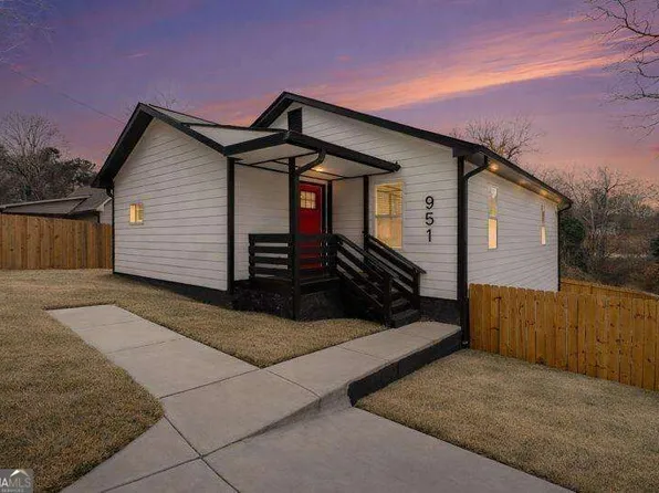 951 Reed Ave, East Pt, GA 30344
