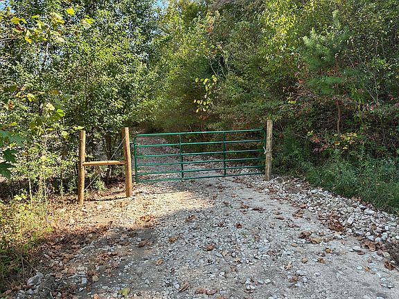 3rd image of 34A Clay Camp Rd