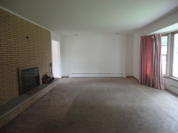 3rd image of 12517 W Navajo Dr