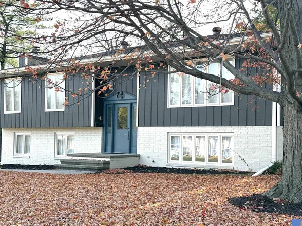 2123 High St, Beatrice, NE 68310