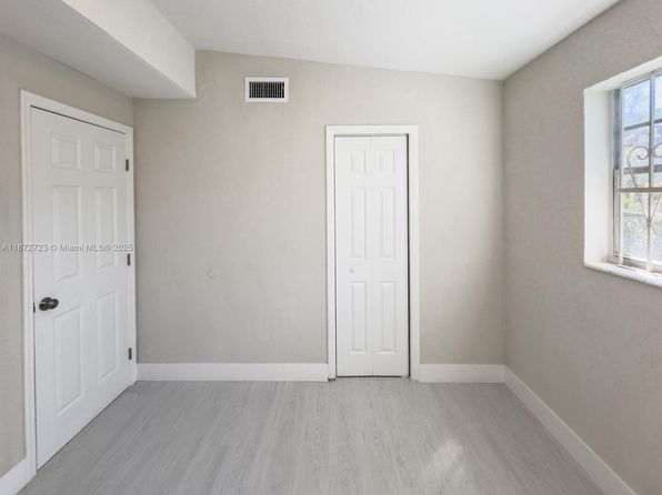 miami-florida-343577321 picture