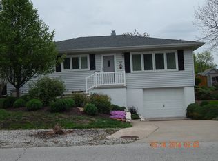 409 SW 6th St, Aledo, IL 61231