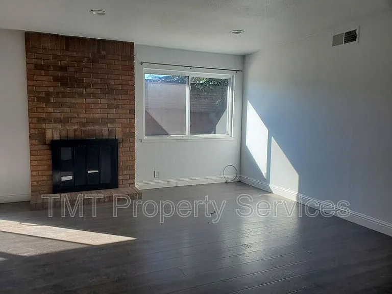 9002 Salmon Falls Dr — Photo 9