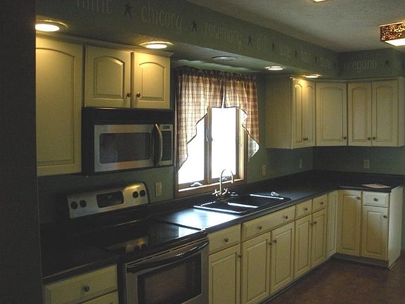 Modern, Cozy Kitchen