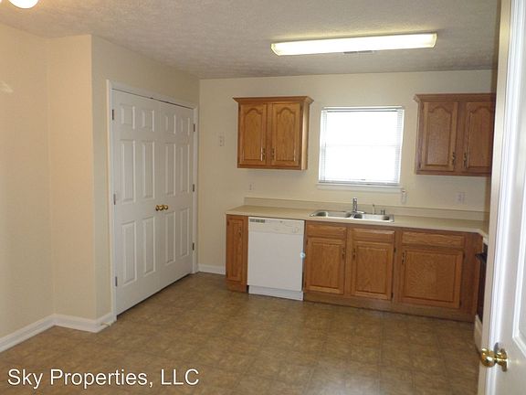 4th image of 100 Pinnacle Ct APT 112
