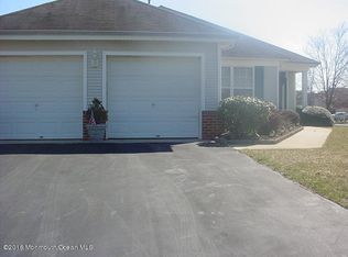 9 Goldensprings Dr, Lakewood, NJ 08701