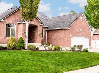 1243 S Larchmont Way, Layton, UT 84041