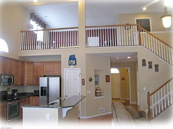 4th image of 9751 Bentley Dr