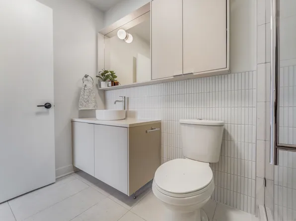 873 Communipaw Avenue image 57 of 90