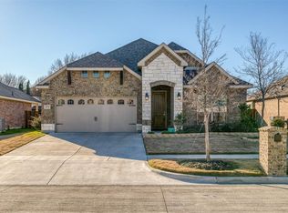 1571 Country Crest Dr, Waxahachie, TX 75165