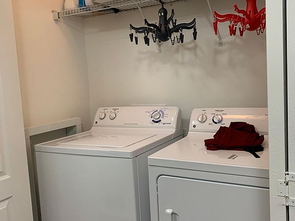 4th image of 4037 Winding Vine Dr