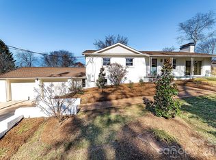 11 Clinton St, Weaverville, NC 28787