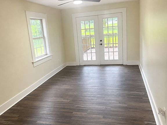 2nd image of 207 Garfield Ave