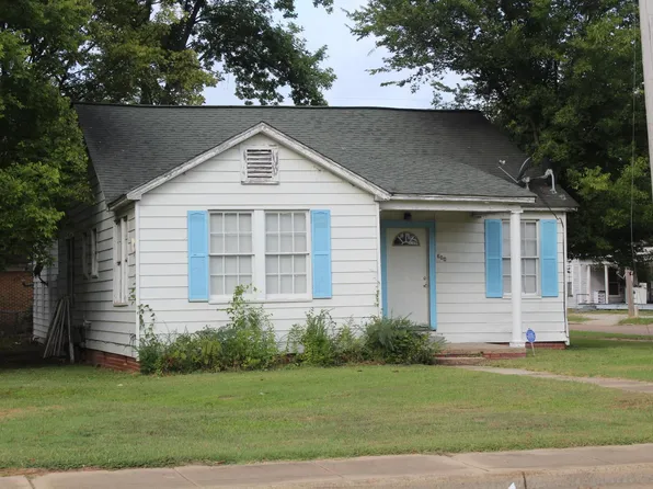 600 S Elm St, Hope, AR 71801