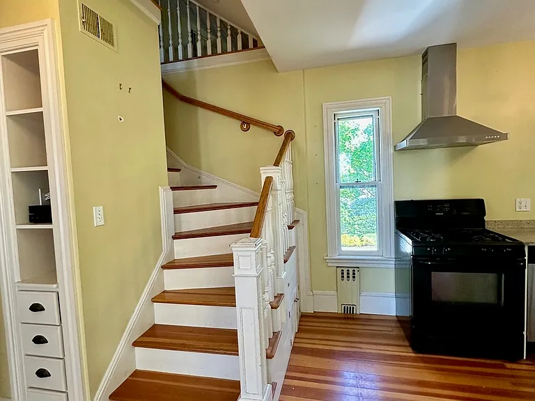 984 Chestnut St #2 — Photo 12