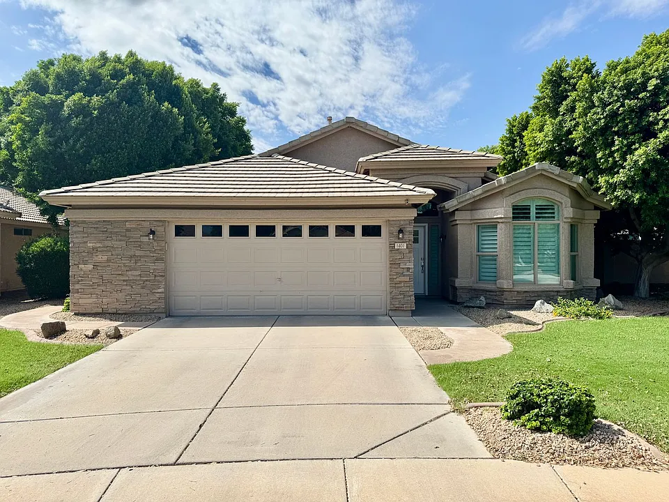 1401 W Blue Ridge Ct