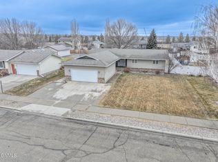 1310 25th St W, Williston, ND 58801