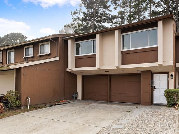 2nd image of 101 Pamela Ct #15