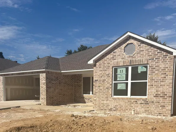 1307 Manor Oaks Blvd, Searcy, AR 72143
