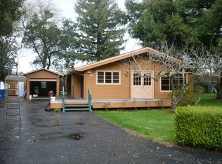 17879 Riverside Dr, El Verano, CA 95433