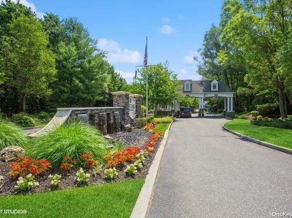 155 Symphony Court #155, Eastport, NY 11941