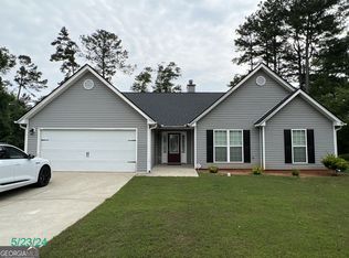 376 Embassy Dr, Winder, GA 30680