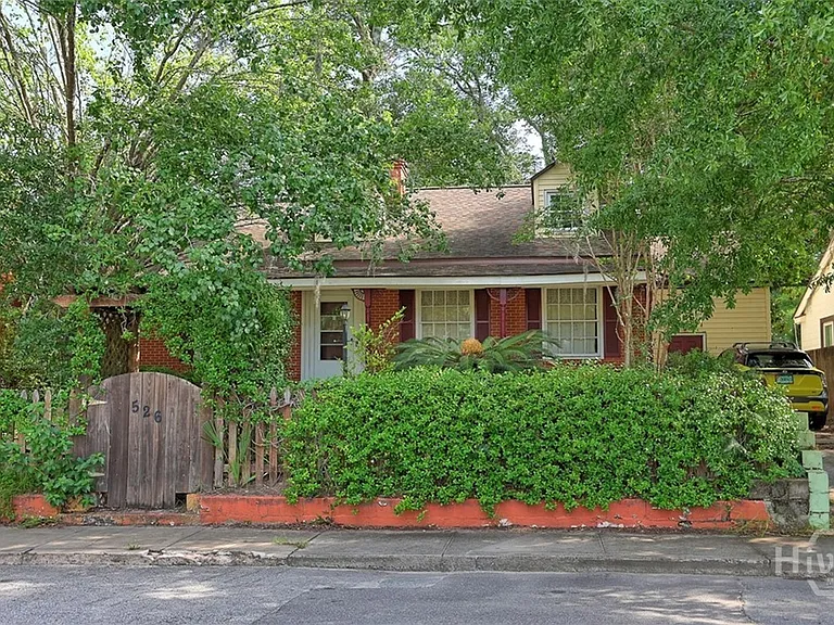 526R Durant Ave — Photo 2