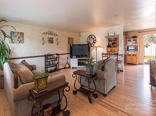 2336 SW Hall Ct, Redmond, OR 97756