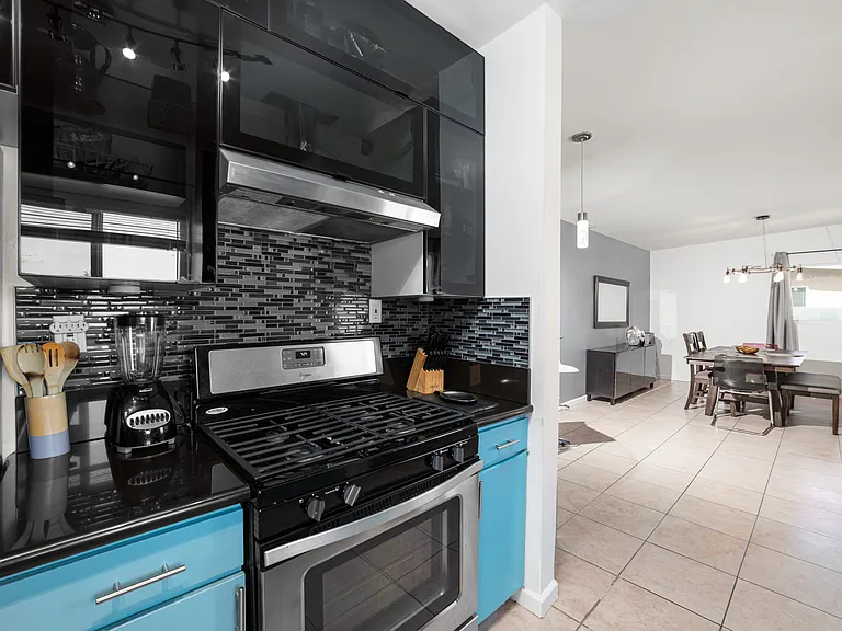 931 S Paseo Caroleta — Photo 24