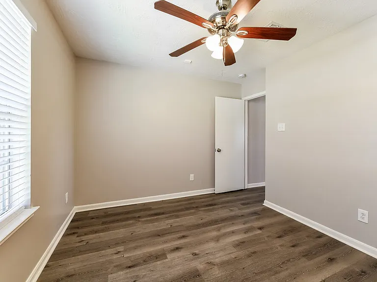 10247 Country Squire Blvd #1 — Photo 14
