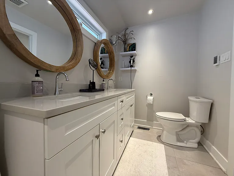 48 Albani St — Photo 17