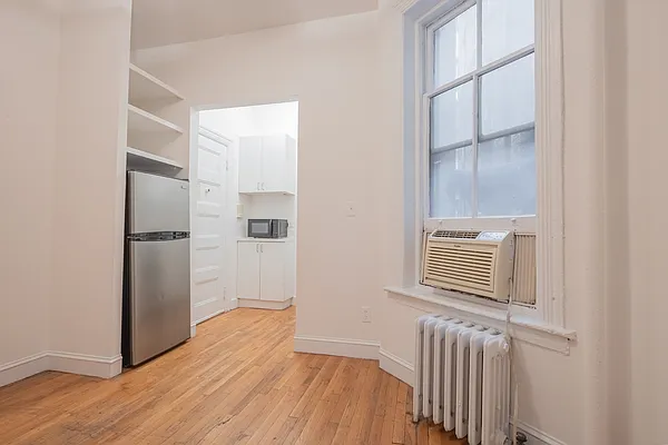 Rented by Nest Seekers International | media 12