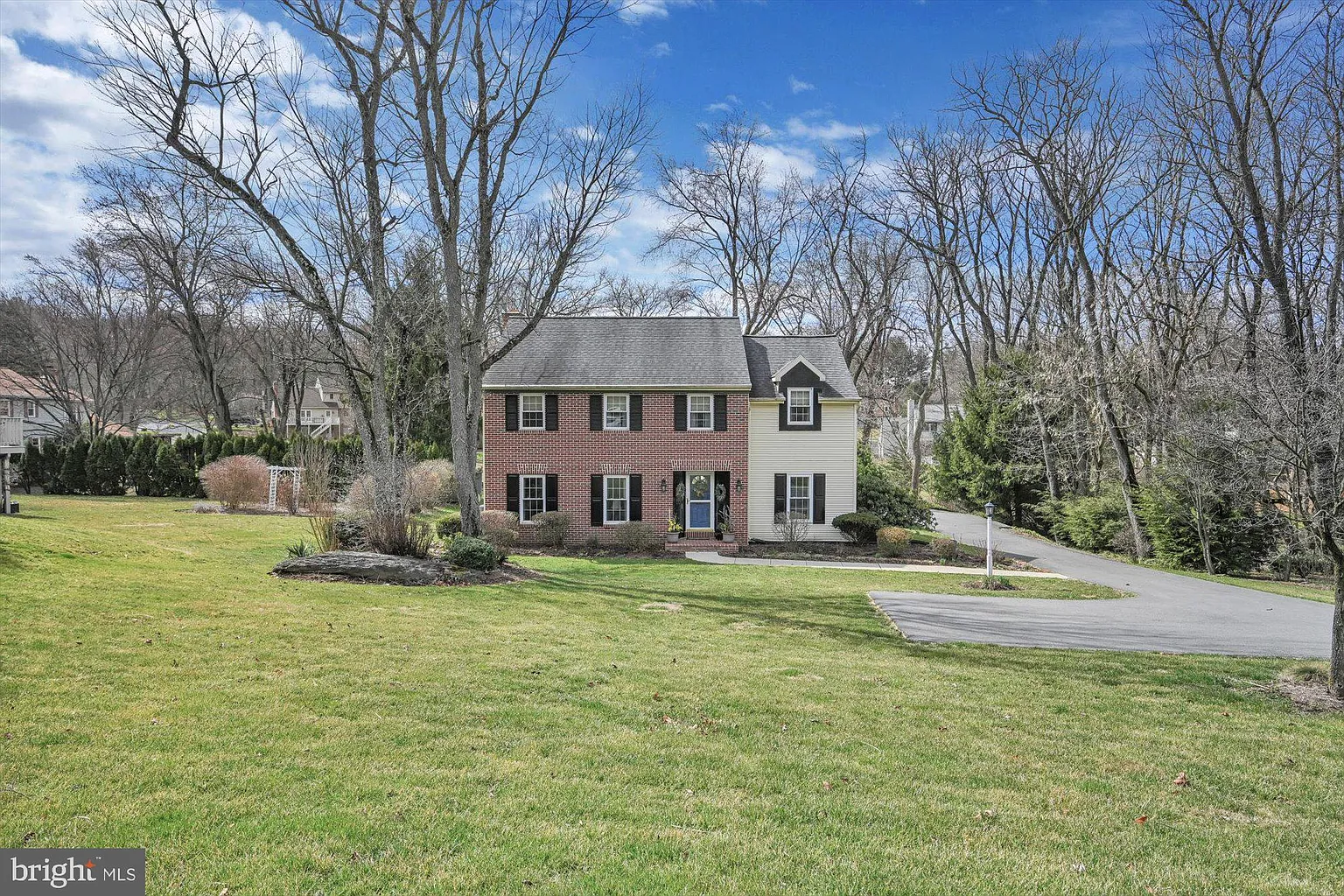 145 Bentley Ln photo 1