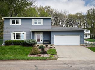 615 17th St NW, Rochester, MN 55901