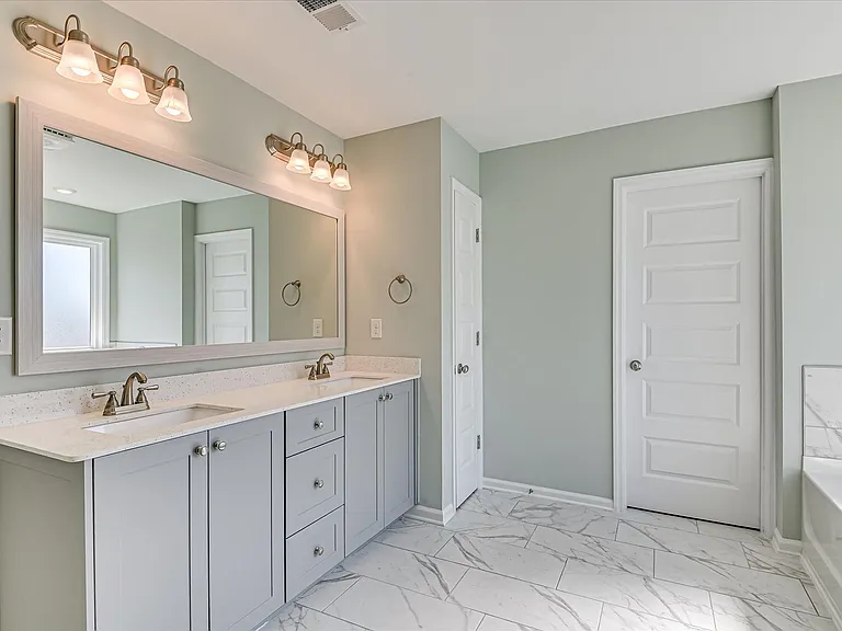 705 Navan Ln — Photo 36