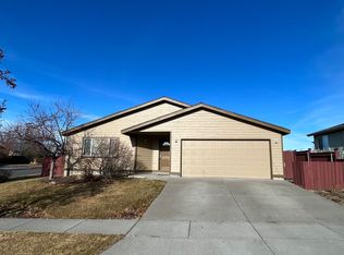 3312 NE Hoona Dr, Bend, OR 97701