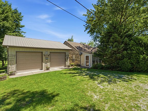 2nd image of 10915 Huron St