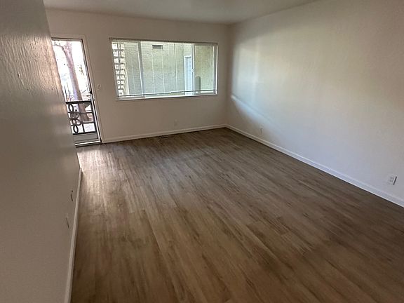 3rd image of 1125 Starbird Cir