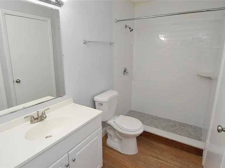 8722 Mallard Reserve Dr #102 — Photo 34