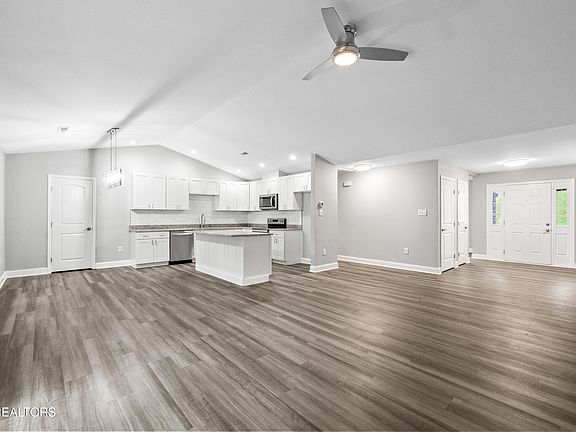 5th image of 9852 Chesney Hills Ln