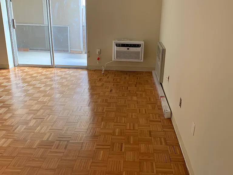 1025 Hancock St #6D — Photo 13