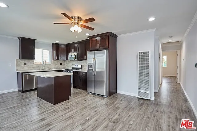 4313 Kenwood Ave — Photo 7