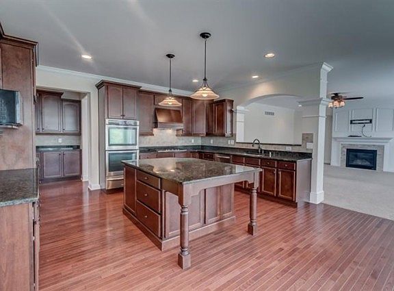 3rd image of 10980 Arcaro Ln