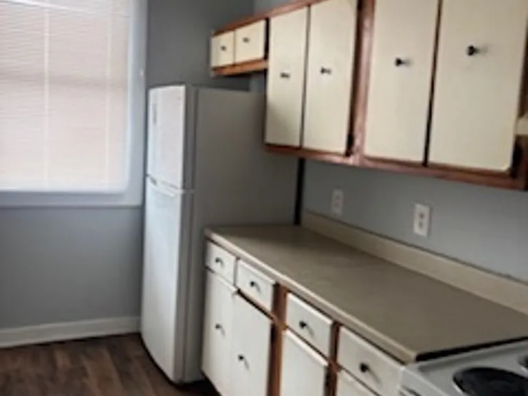 2406 W Muhammad Ali Blvd — Photo 1