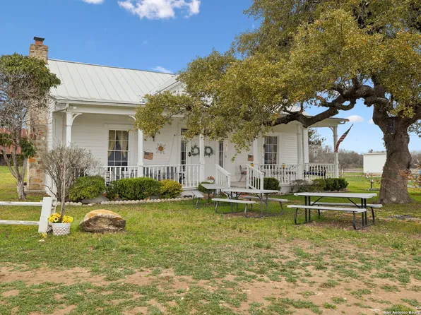 3105 FM 2538, NEW BERLIN, TX 78152